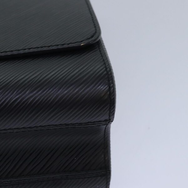 Twist - Image 12